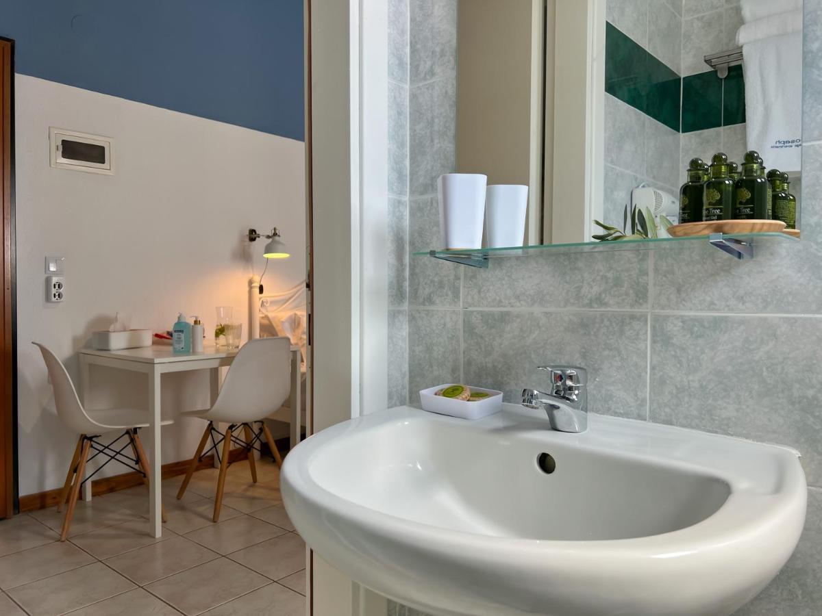 Joseph Village Apartments Фурка Екстер'єр фото